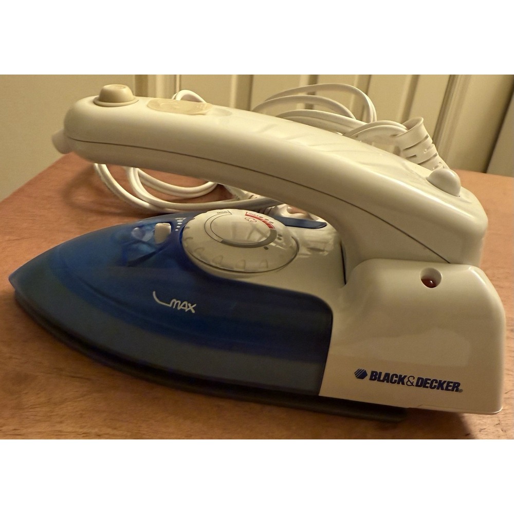 Black & Decker X50 Travel Iron White Blue With Steam, non-stick,‎ 120V/240V EUC